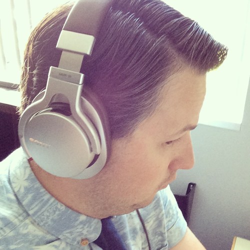 Sorry SONY, you should have picked a more attractive model to review your headphones.